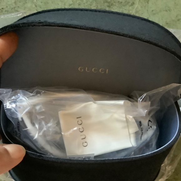 Gucci 99mm Shield Wrap Sunglasses White White Grey main image 8